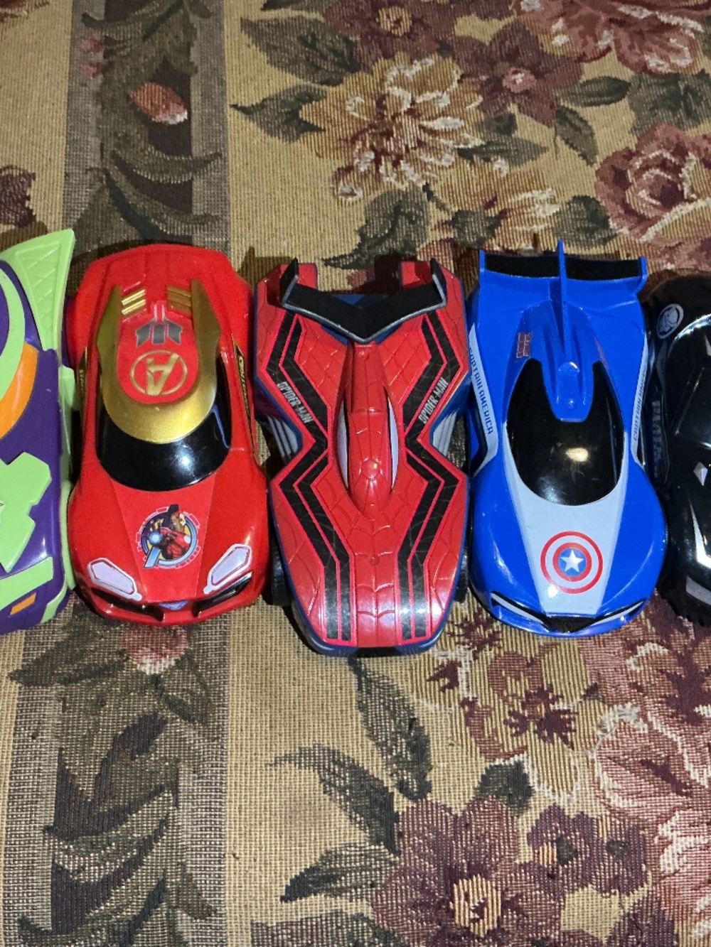 MARVEL Cars Lot of 5 CPTN AMERICA, BLK PANTHER, GRN GOBLIN, IRONMAN, SPIDERMAN